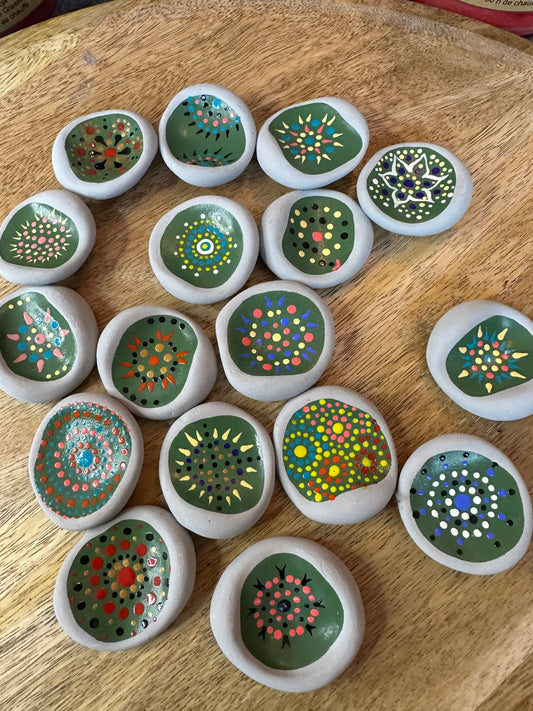 Pierre d’apaisement Dot Art ( Gris )